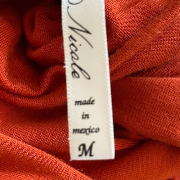 Leo & Nicole Rust Orange Turtleneck Long Sleeve Top Officecore Minimalist Size M - Picture 4 of 10